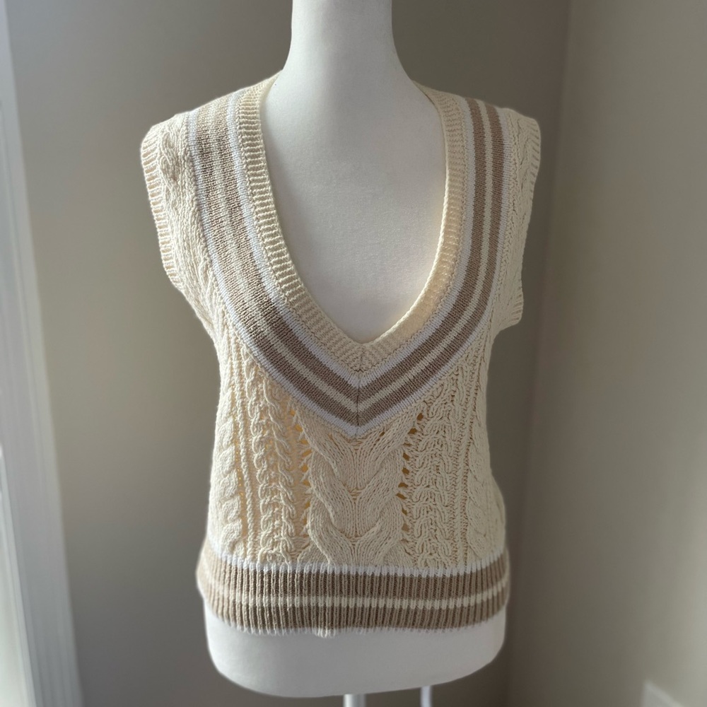 rag & bone V-Neck Sweater Vest in Cream and Tan - XS
